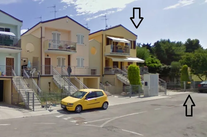 Casale al Mare 2 (aire acondicionado la casa adosada con parking wi-fi y bicicleta) in Loreto, Provincia de Ancona