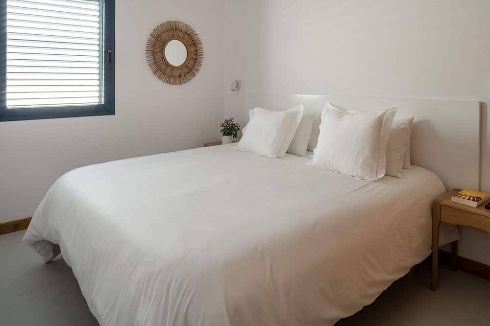 Taboire 3 by Buenavilla| Luxurious 3 bedroom villa for an exclusive holiday in Puerto Calero, Yaiza