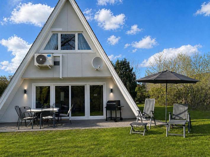 Ferienhaus für 5 Personen, mit Terrasse und Garten sowie Sauna und Seeblick in Damp - 2