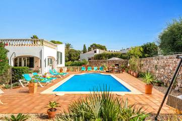 Villa in Es Canutells, Maó für 8 
