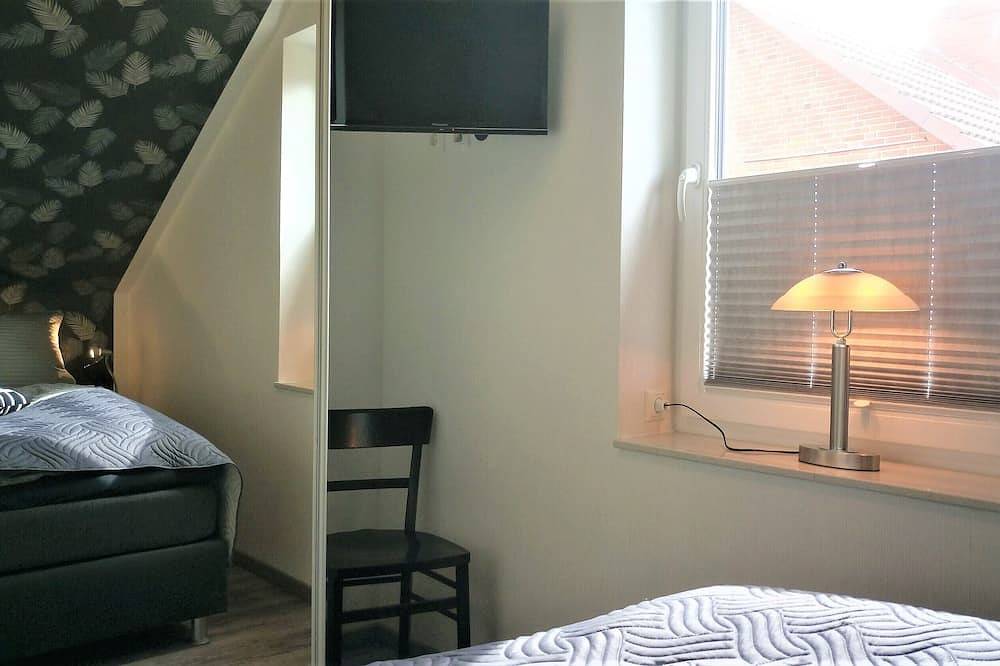 Ganze Wohnung, Neubau- Ferienwohnung mit Sonnenbalkon und Fahrstuhl, behindertenfreundlich. in Büsum, Dithmarschen