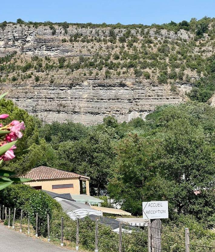Location de vacances pour 5 personnes, avec piscine et jardin ainsi que bassin pour enfant et vue à Montréal (Rhône-Alpes) - 4