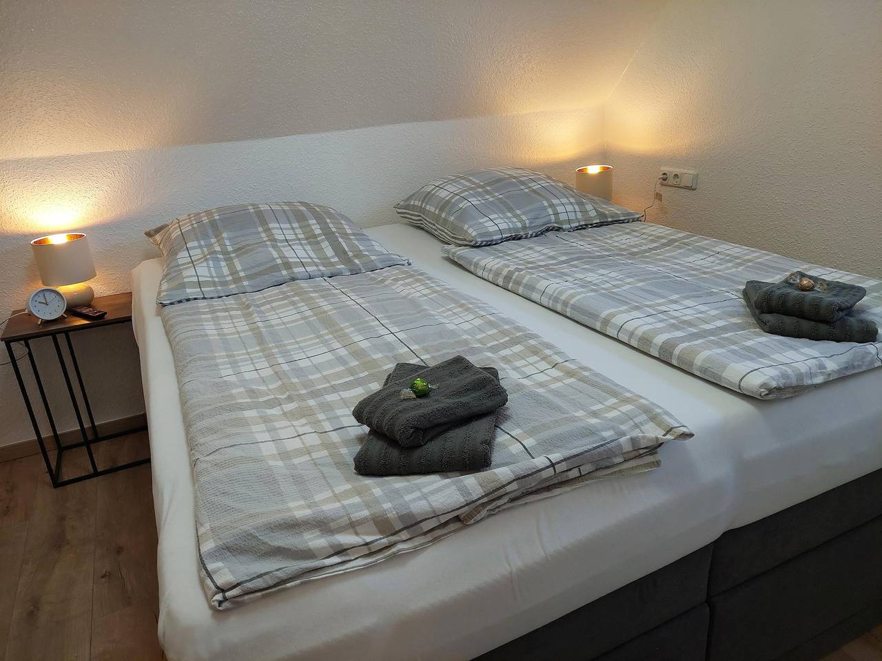 Ganze Ferienwohnung, Fewo Tanne, 2 Schlafräume, 1-4 Personen in Sprakensehl, Landkreis Gifhorn