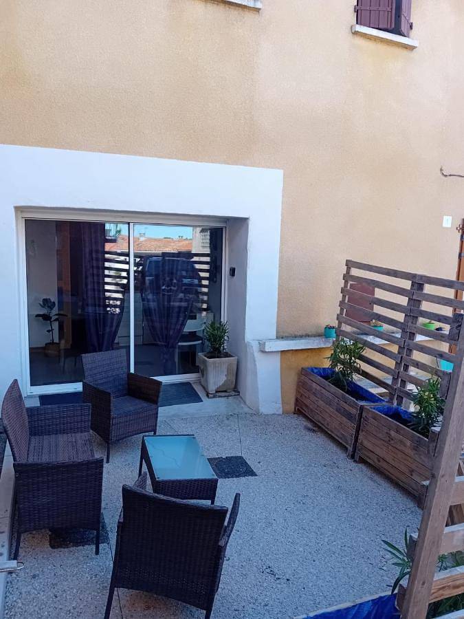 Gîte pour 2 personnes, avec terrasse à Montady - 2