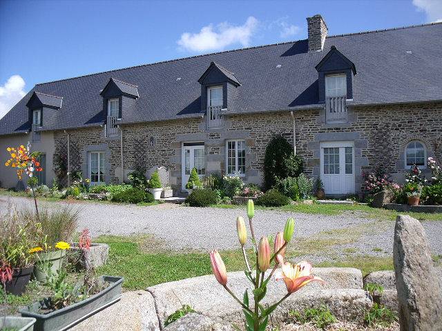 Chambre Au petit Villeneuve - près Mont-Saint-Michel - Chambre Soleil in Pontorson, Région d'Avranches