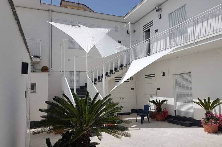 Casa vacanza per 4 persone, con balcone e giardino - 1
