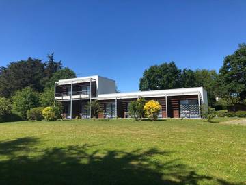 Hôtel pour 2 personnes, avec terrasse et piscine ainsi que jardin et vue à Plévenon