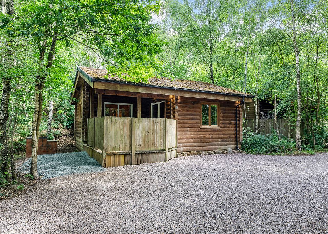 Woodpecker Log Cabin 2 (Pet) in Alton Towers, Staffordshire