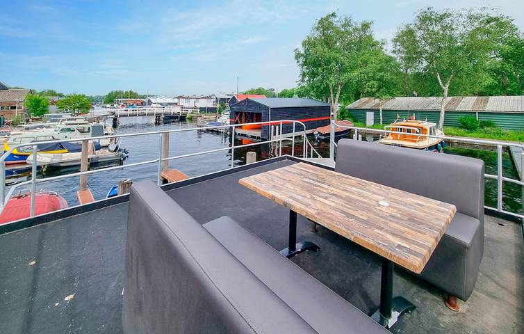 Péniche pour 4 personnes, avec terrasse ainsi que vue sur le lac et vue à Amsterdam - 2