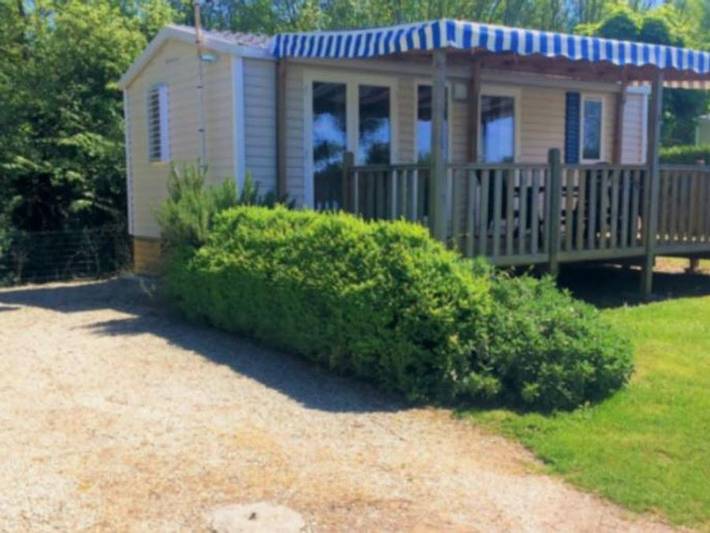Mobil home pour 4 personnes, avec Bassin pour enfant dans l' Aube