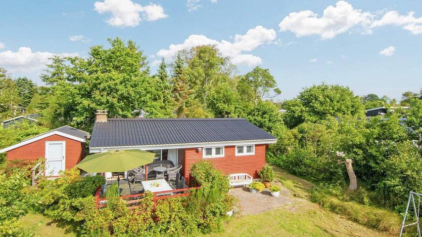 Ferieudlejning for 4 personer, med terrasse i Grenå Strand