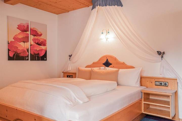 Ferienwohnung für 3 Personen, mit Garten und Terrasse in Längenfeld - 4