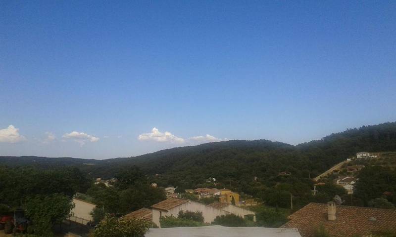 Gîte pour 4 personnes, avec piscine ainsi que terrasse et vue, animaux acceptés à Cabasse - 2