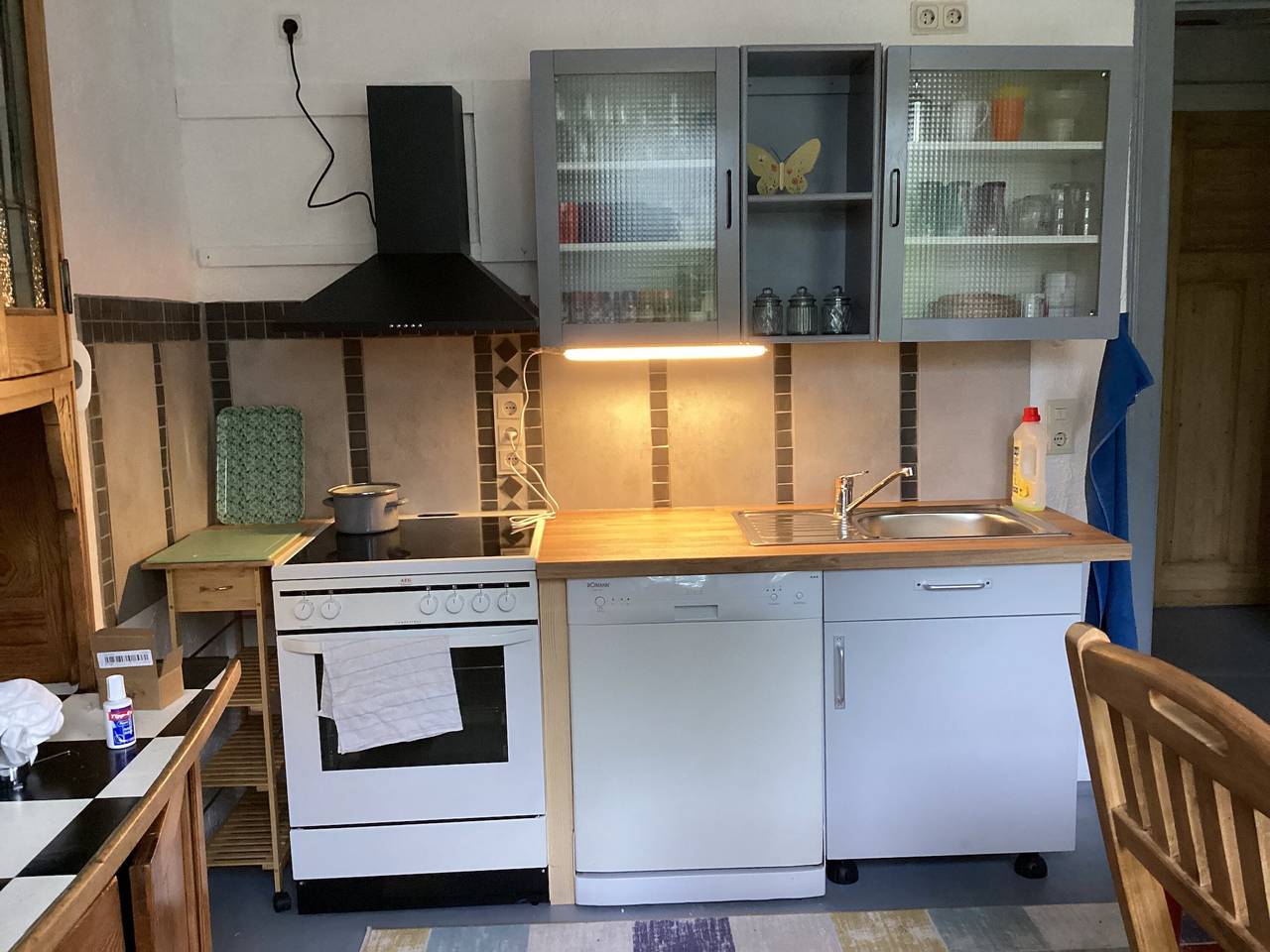 Ganze Wohnung, Apartment „Im Ersten Stock“ mit Bergblick, Gemeinschaftsgarten und Wlan in Üxheim, Vulkaneifel