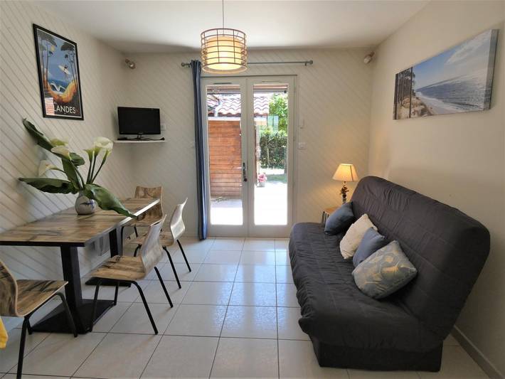 Gîte pour 4 personnes, avec jardin dans Lac de Léon - 2