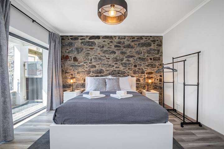Ganze Wohnung, Basalt House A by Homie in São Vicente (Madeira), Madeira