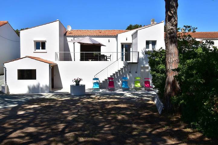 Location de vacances pour 8 personnes, avec jacuzzi et jardin, animaux acceptés dans Plage de la Plaisance