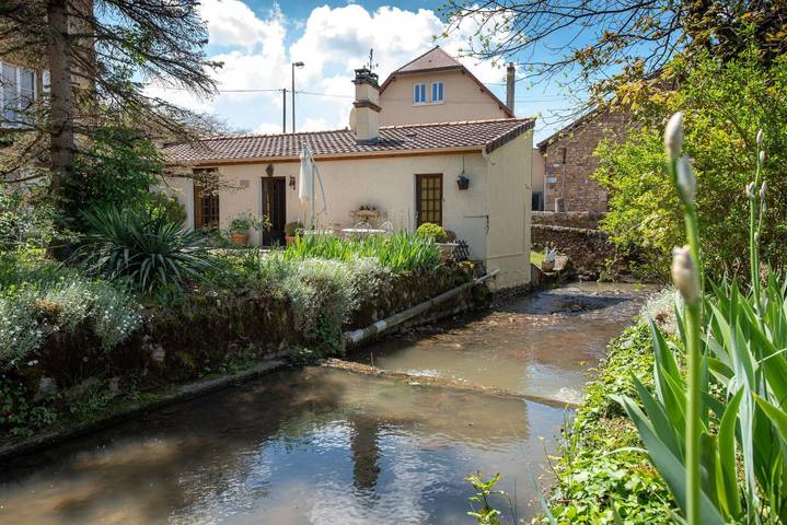 Gîte pour 2 personnes, avec piscine et jardin, animaux acceptés dans Saône-et-Loire - 4