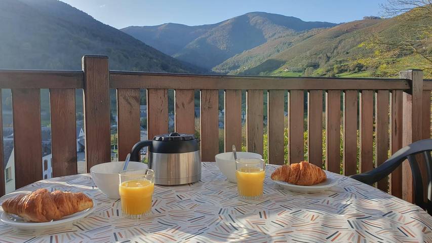 Gîte pour 3 personnes, avec piscine et terrasse à Arreau - 2