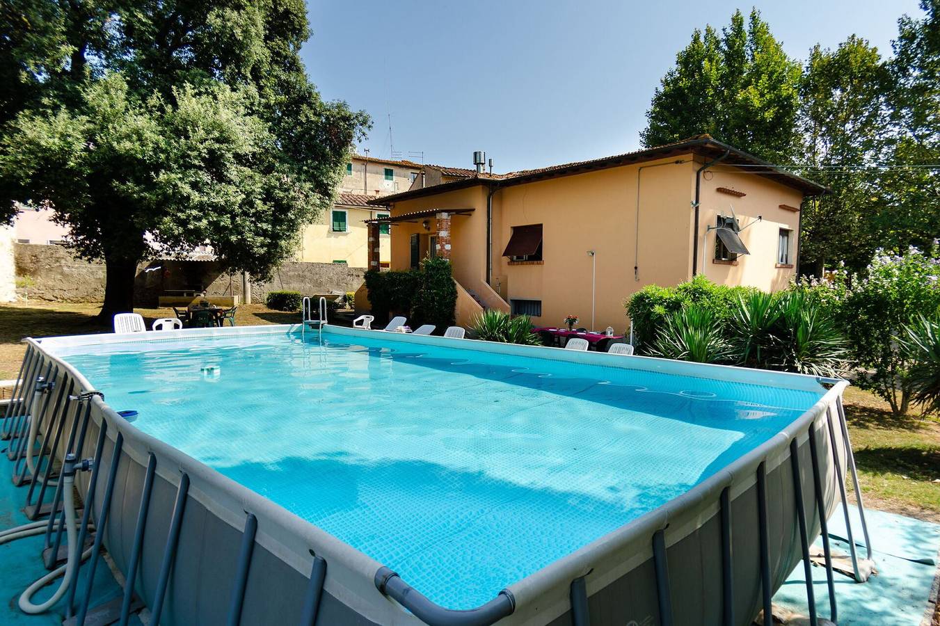 Villa für 10 Personen mit Pool in Buti, Pisa Provinz