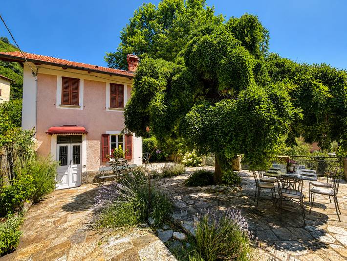 Ferienhaus für 7 Personen, mit Balkon und Terrasse sowie Seeblick und Ausblick in Trarego Viggiona - 2