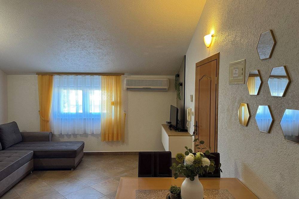 Ganze Wohnung, Ferienwohnungen Maca - Zablaće in Sibenik, Šibenik-Knin