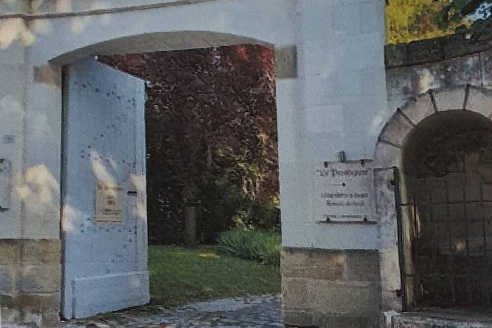 Bed and breakfast in the heart of the Royal City in Loches, Loches region