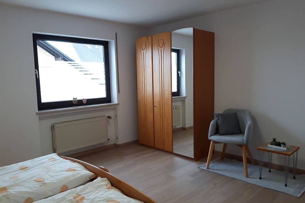 Ganze Wohnung, Ferienwohnung Adelheid Brachtendorf Hängeseilbrücke Geierlay Hunsrück Mosel, 2Dz in Mörsdorf, Moseleifel