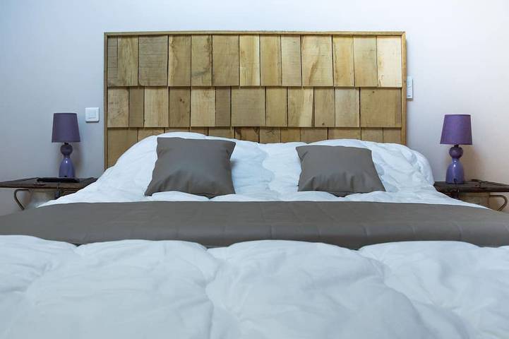 Gîte pour 18 personnes, avec piscine ainsi que jardin et terrasse à La Souterraine - 4