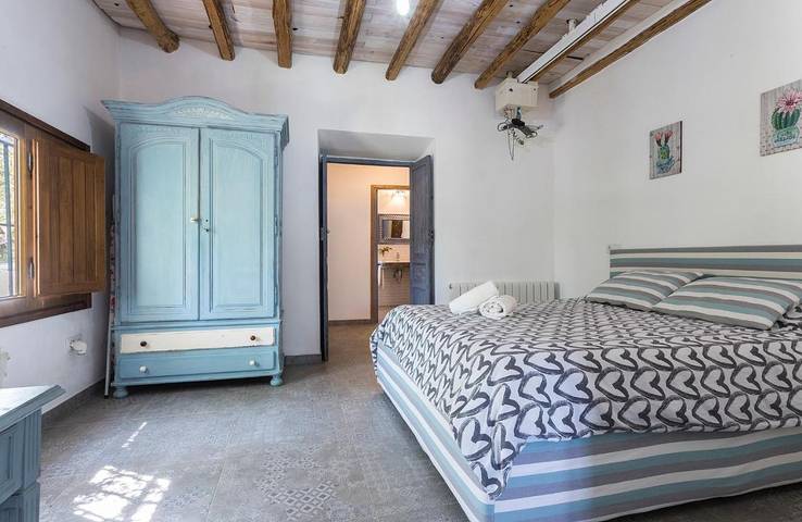 Location de vacances pour 8 personnes, avec piscine ainsi que jardin et vue à Martos - 3