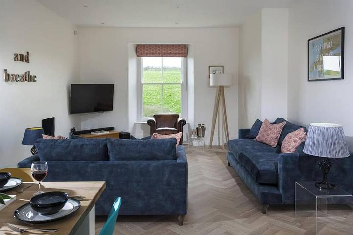 Holiday rental for 6 people, with garden in Porthcurno