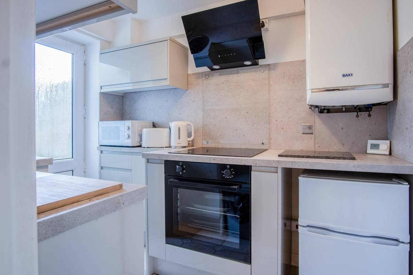 Entire apartment, Sea Breeze Apt 1 - 1 Bedroom - Horton Beach in Horton, Swansea region