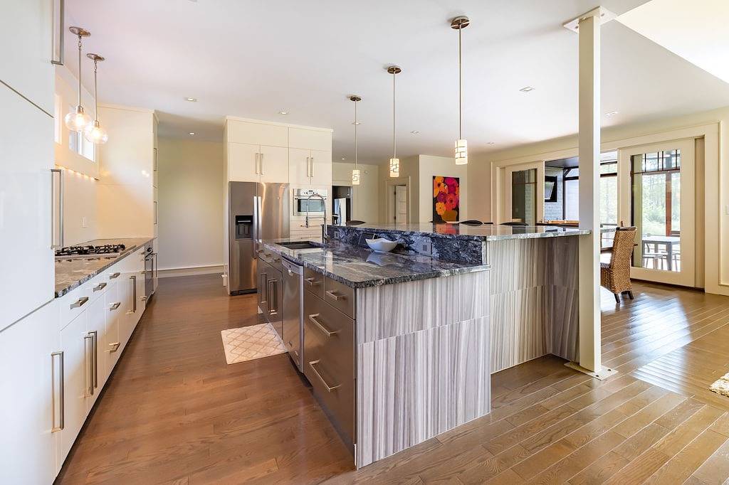 Lakefront Escape w/ Boathouse & Helipad – Your Ultimate Lake Gaston Getaway in Lake Gaston