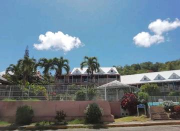 Gîte pour 4 personnes, avec jardin et piscine à Sainte-Anne (Martinique)