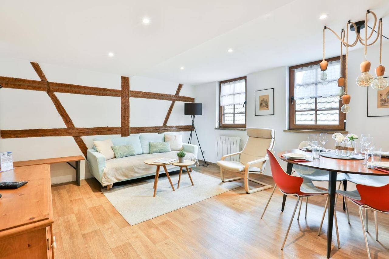 Appartement entier, Two-Bedroom Apartment in Eguisheim, Parc naturel régional des Ballons des Vosges