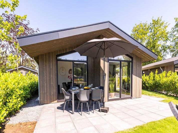 Appartement voor 6 personen, with terras and tuin as well as zwembad and sauna in Veldhoven