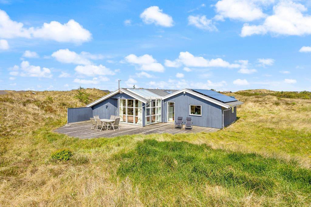 Gute gelegenes Ferienhaus für 9 Personen in Ringkøbing, Holmsland Klit