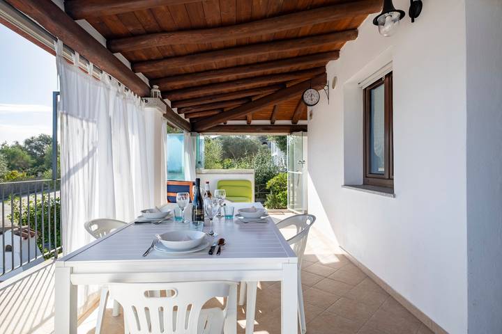 Ferienwohnung "Giorgio Holiday" mit Meerblick, 2 privaten Terrassen und WLAN in Torre di Bari, Bari Sardo