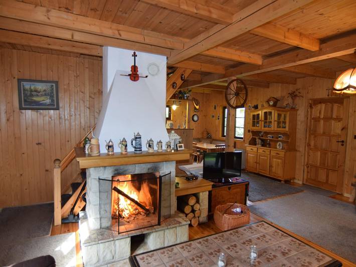 Maison en bois près du lac Radunskie in Stężyca, Powiat de Kartuzy