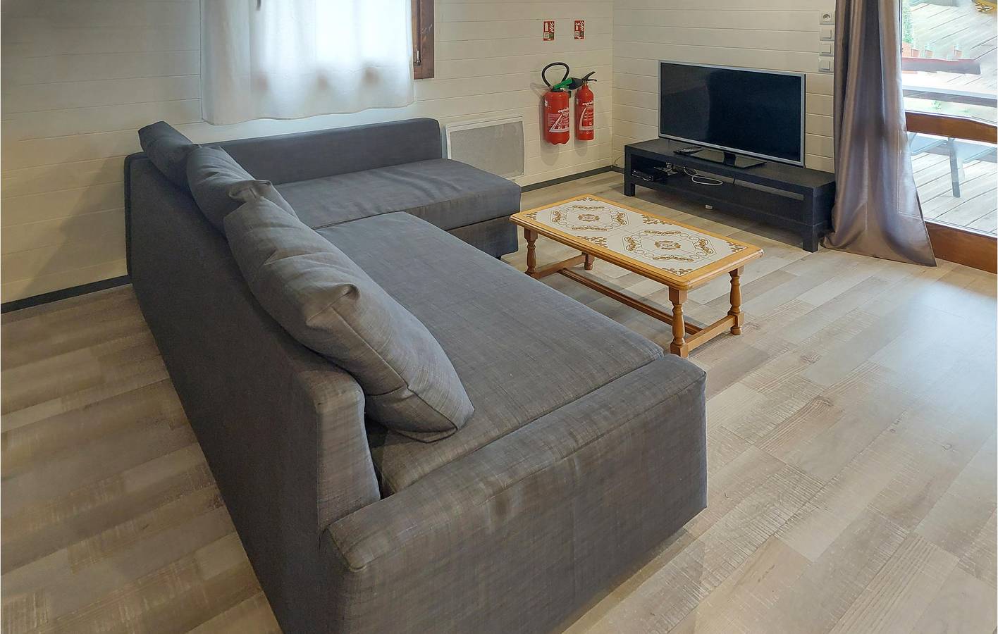 Montberaud Garden Apartment - AC, Park, TV, 2km du centre in Sainte-Croix-Volvestre, Parc naturel régional des Pyrénées ariégeoises