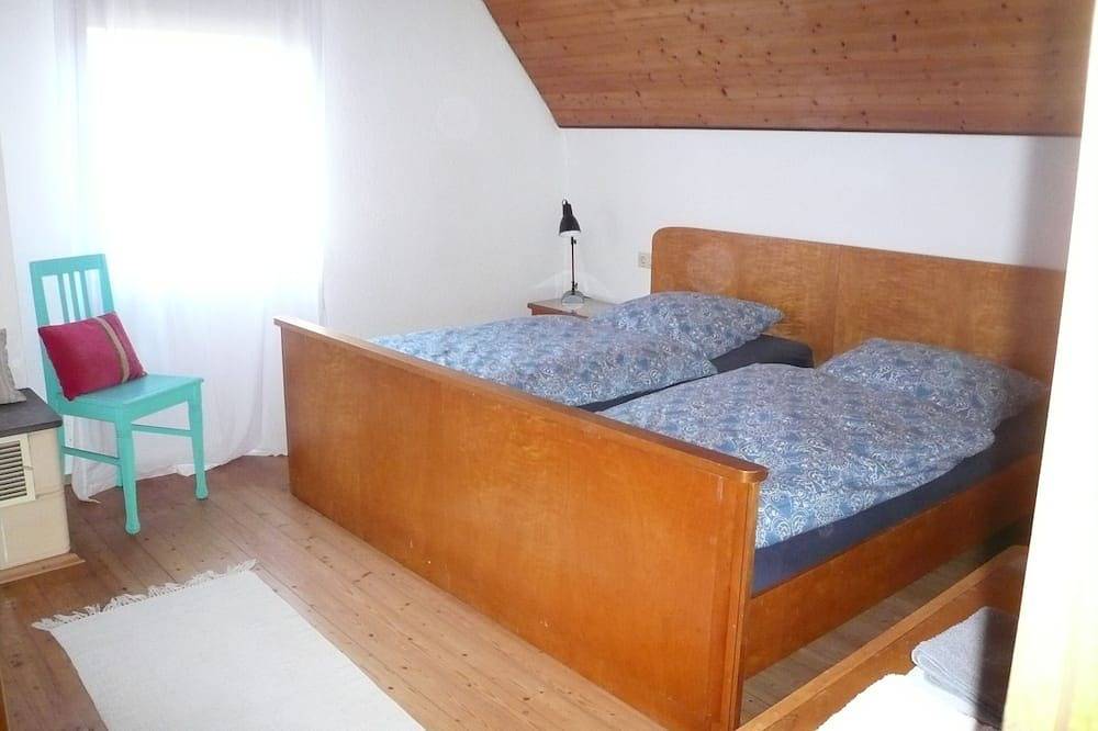„Schwarzwaldhäuschen“ 123 m², Garten, schöne und ruhige Lage, Bad Herrenalb in Bad Herrenalb, Nordschwarzwald
