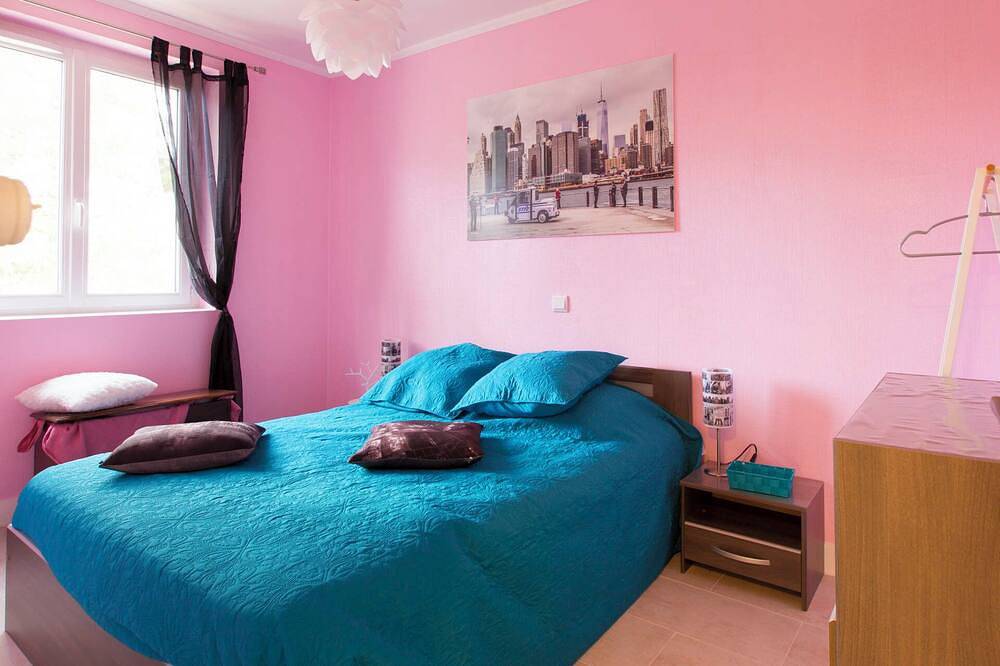 Aux portes du Zoo de Beauval in Pruniers-en-Sologne, Sologne