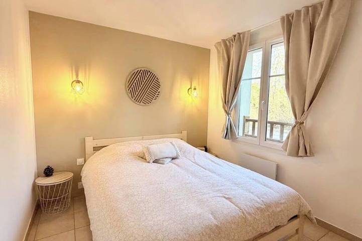 Gîte pour 4 personnes, avec balcon ainsi que sauna et piscine à Levernois - 2