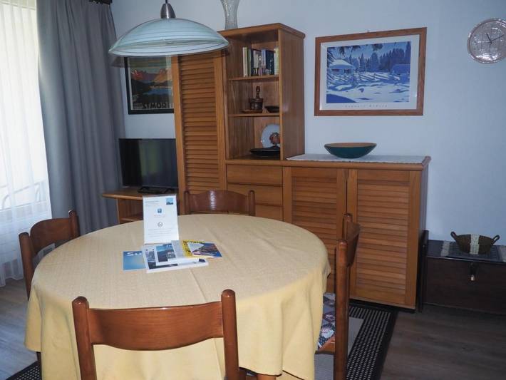 Ganze Wohnung, Residenz La Mora 30 in La Punt-Chamues-ch, Sankt Moritz