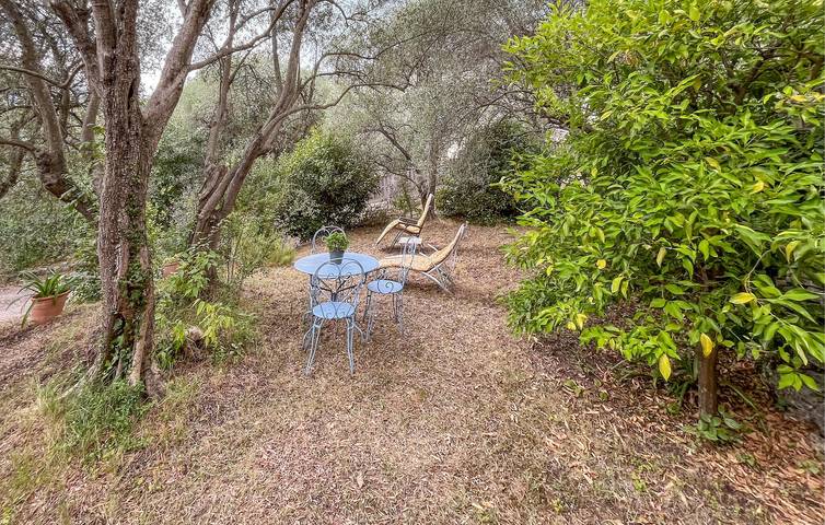 Location de vacances pour 2 personnes, avec jardin à Peymeinade - 4