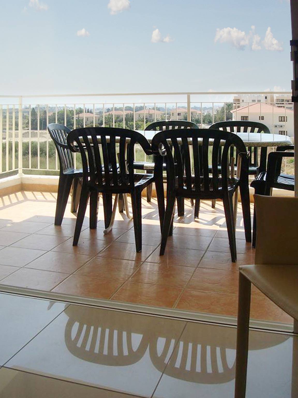 Entire apartment, Charming Apartment in Larnaca with Sea View – 73 m² in Larnaca District