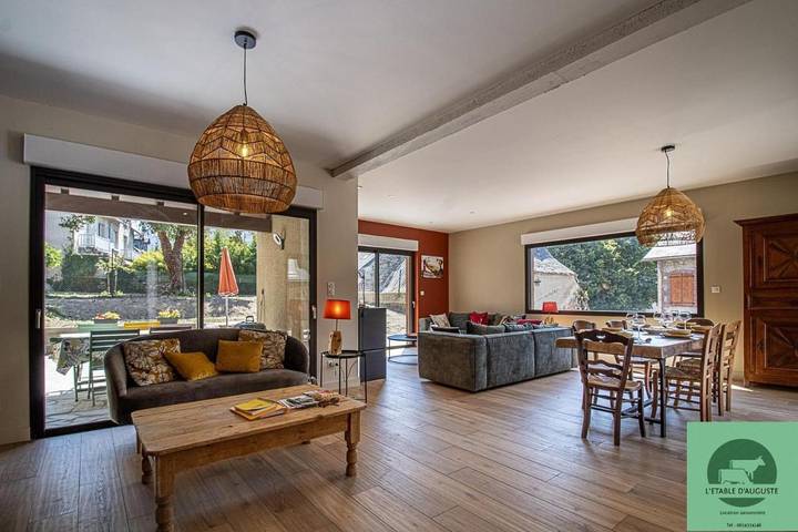 Gîte pour 8 personnes, avec Jacuzzi et Terrasse ainsi que Jardin et Vue à Arreau - 4