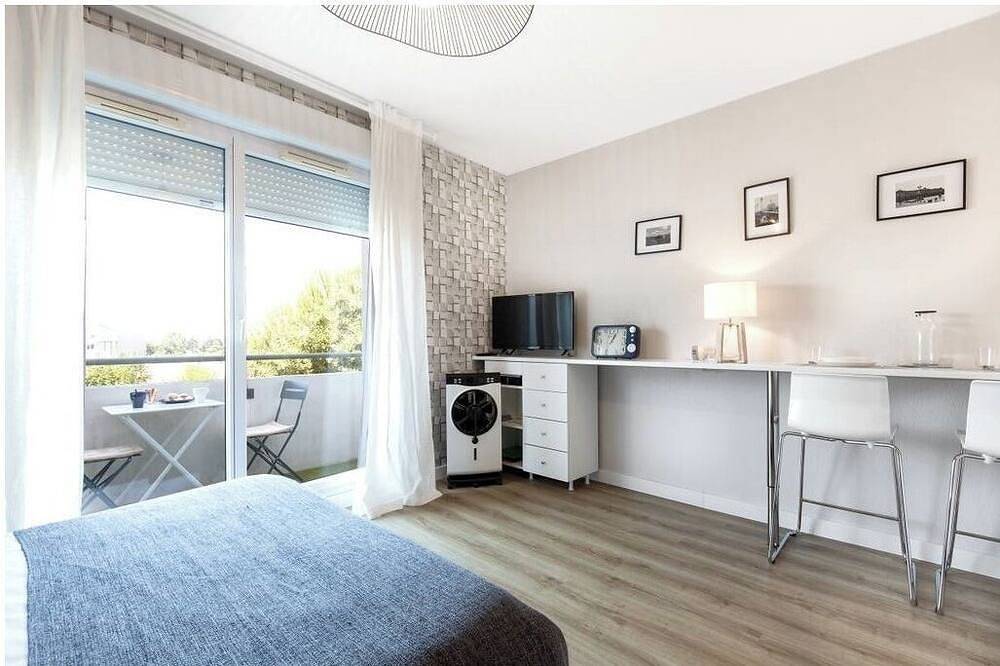 Appartement entier, ★ Studio Diane Iii ★ Toulouse St Simon★ <br>Wifi ★ Parking ★ Proche Métro ★ in Cugnaux, Toulouse et ses environs