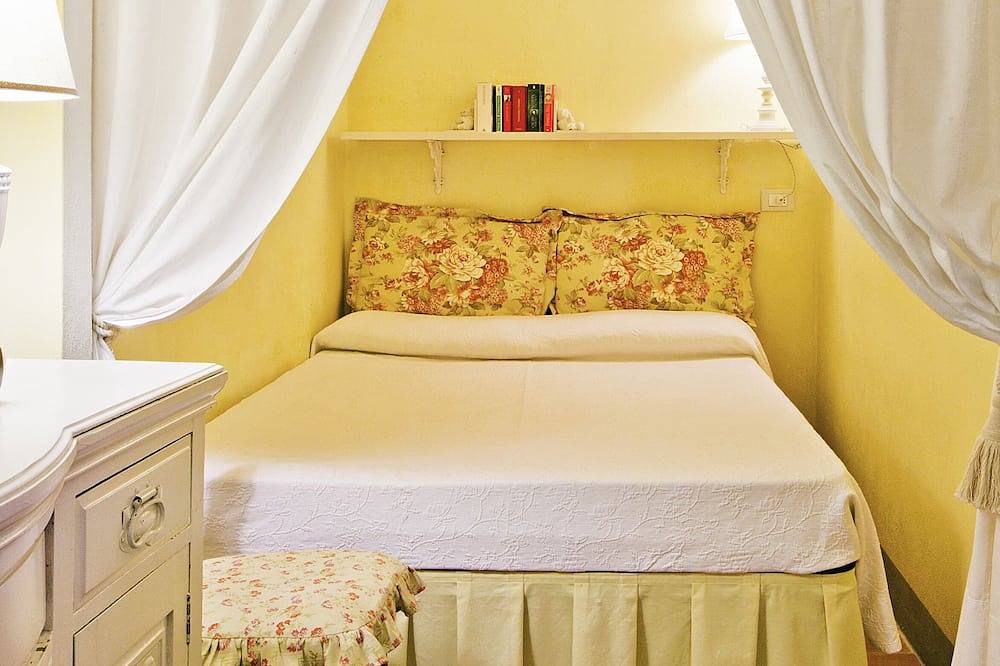 Ganze Wohnung, Wohnung in einem typisch toskanischen Residenz mit Schwimmbad in Gambassi Terme, Chianti