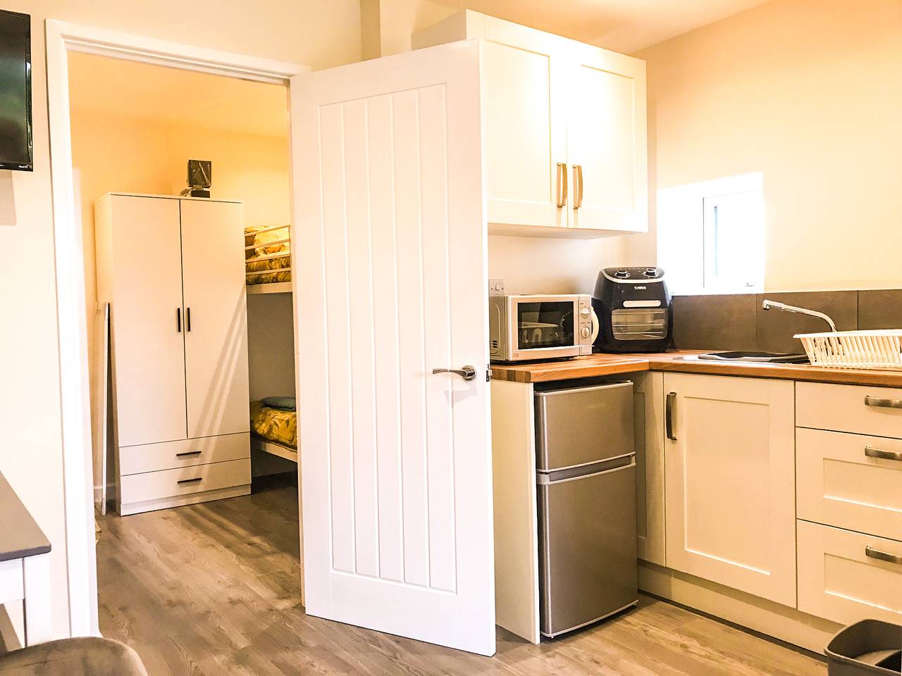 Entire holiday apartment, Rabbits Warren Sleeps 4 Bike-Friendly in Gloucestershire